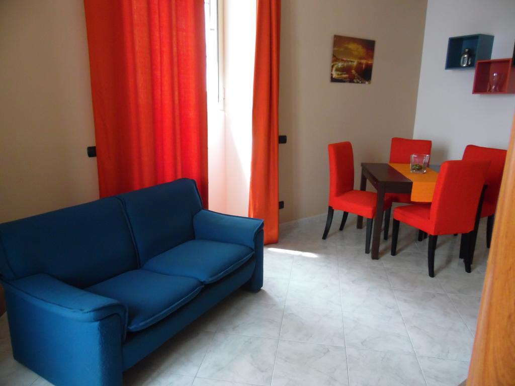 Home Sweet Home Napoli Bagian luar foto